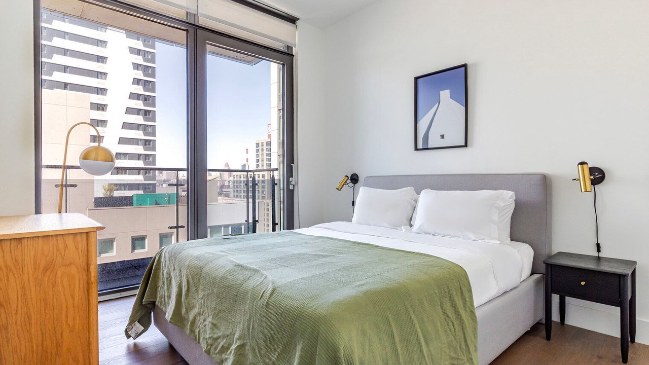 Photo of Bedroom in Hunters Point