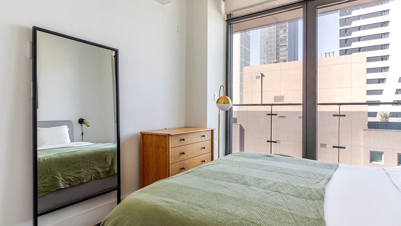 Photo of Bedroom in Hunters Point