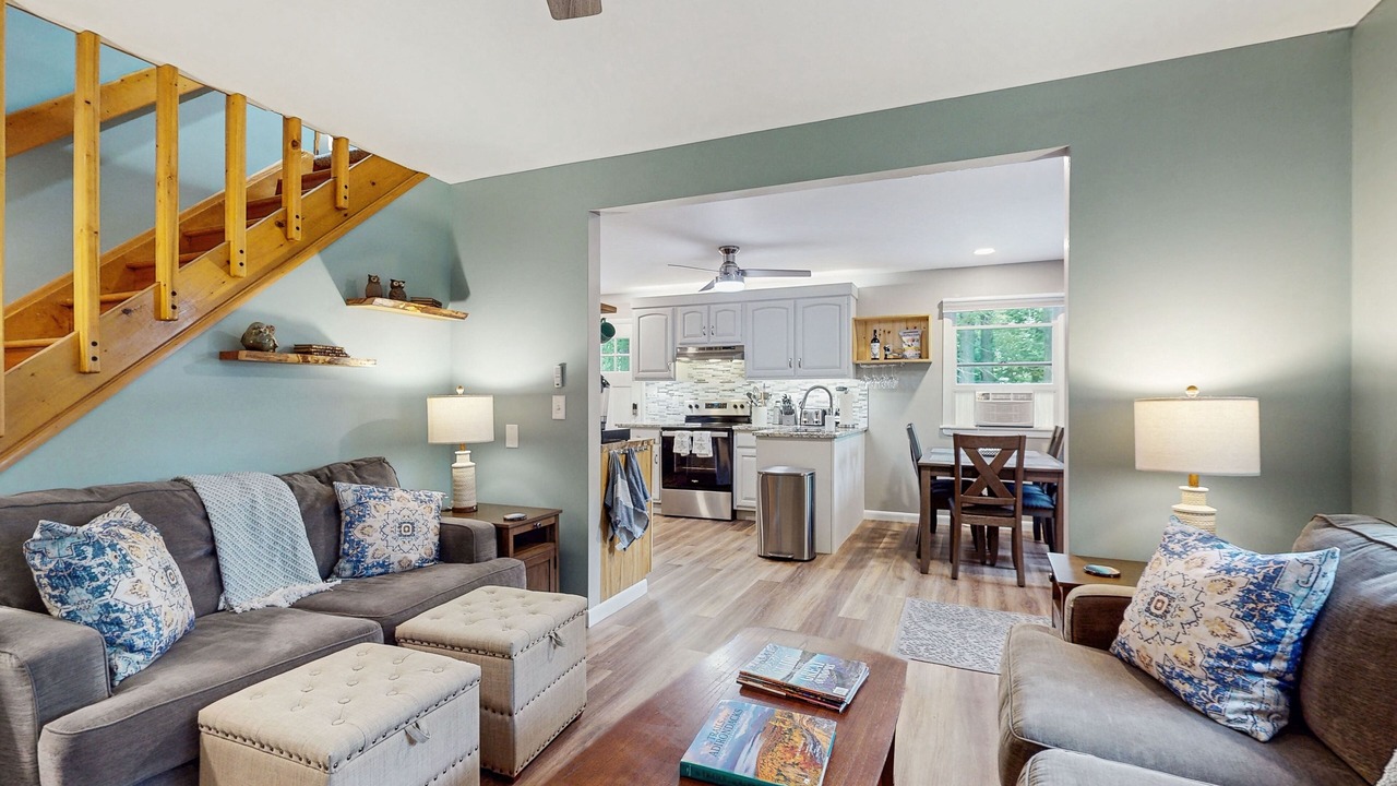 Photo of Livingroom in Gloversville