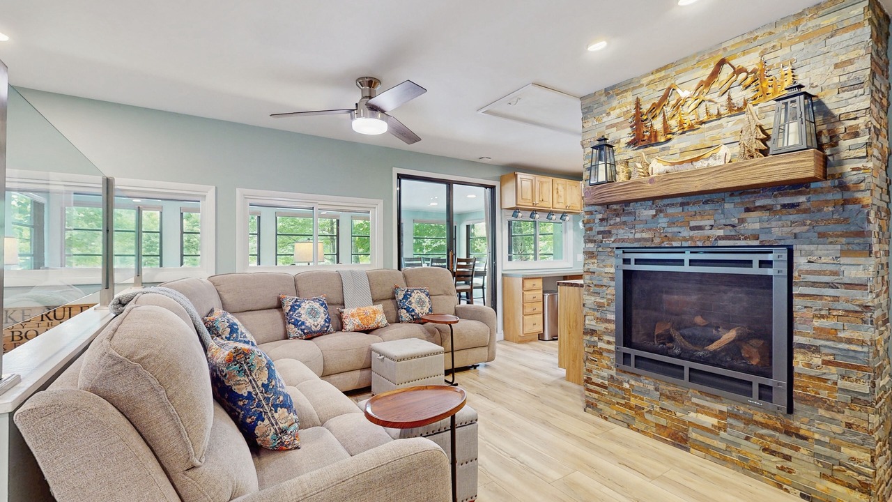 Photo of Livingroom in Gloversville