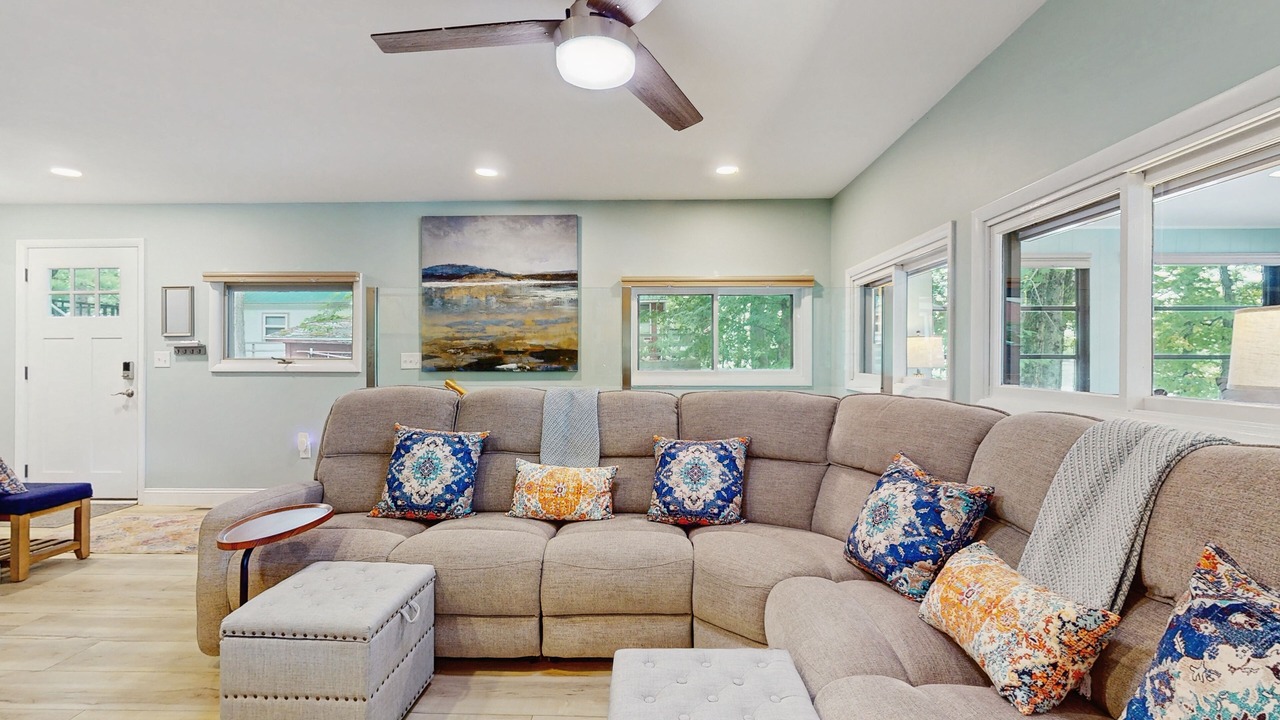 Photo of Livingroom in Gloversville