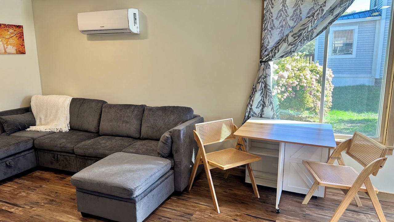 Photo of Livingroom in Pittsfield