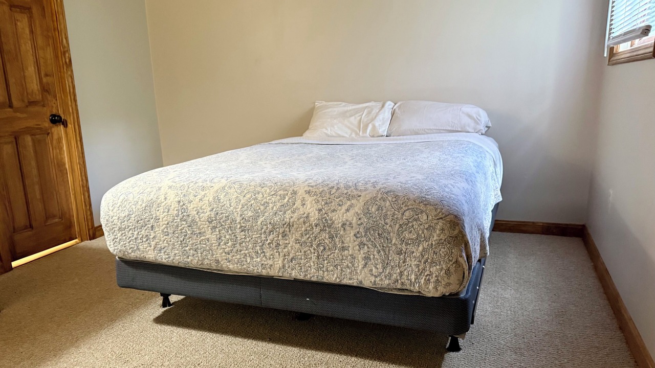 Photo of Bedroom in Freedom