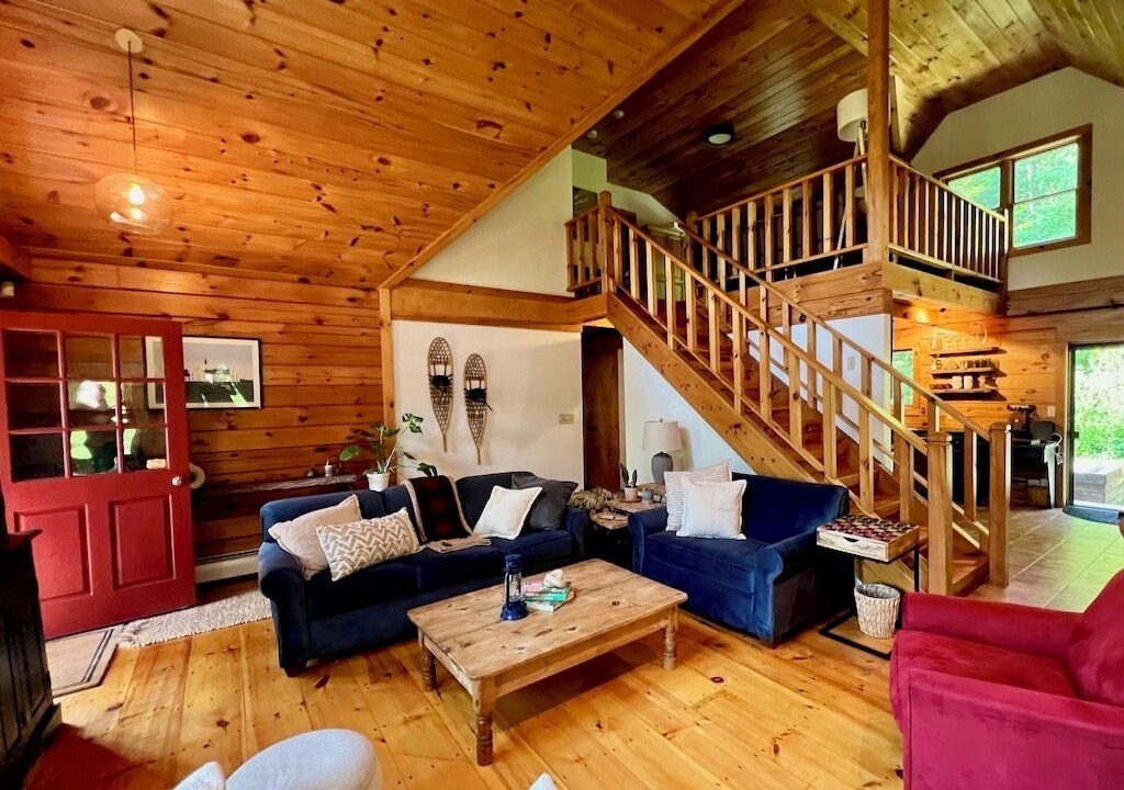 Photo of Livingroom in West Arlington