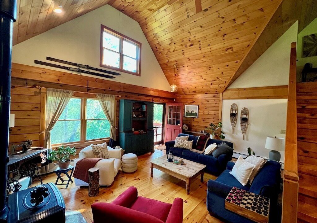Photo of Livingroom in West Arlington
