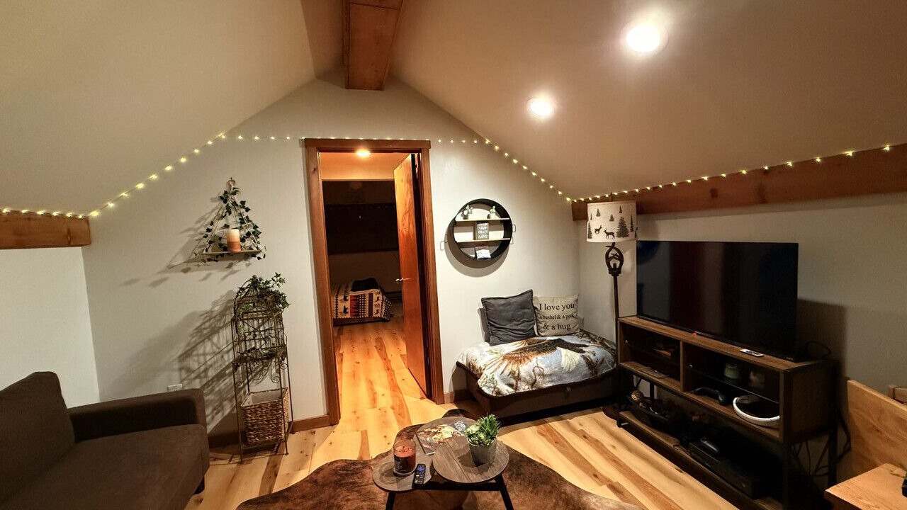 Photo of Livingroom in Alpine Lake