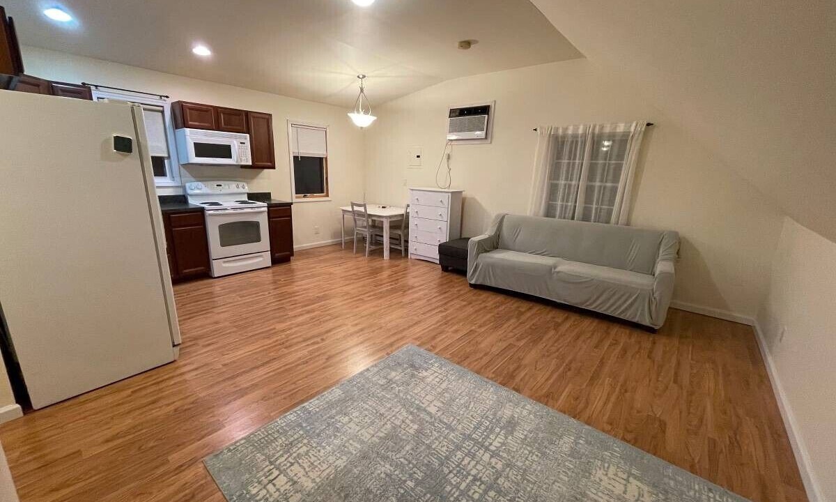 Photo of Livingroom in Bethpage