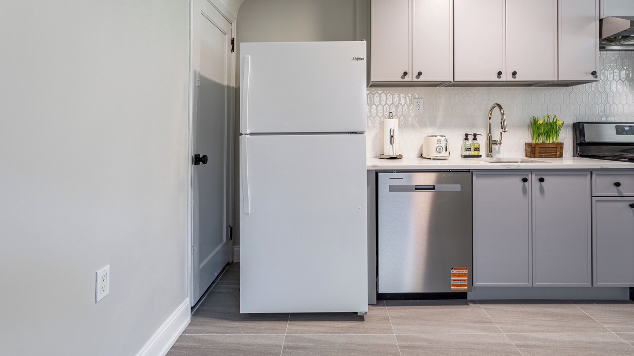 Photo of Kitchen in Kew Gardens Hills