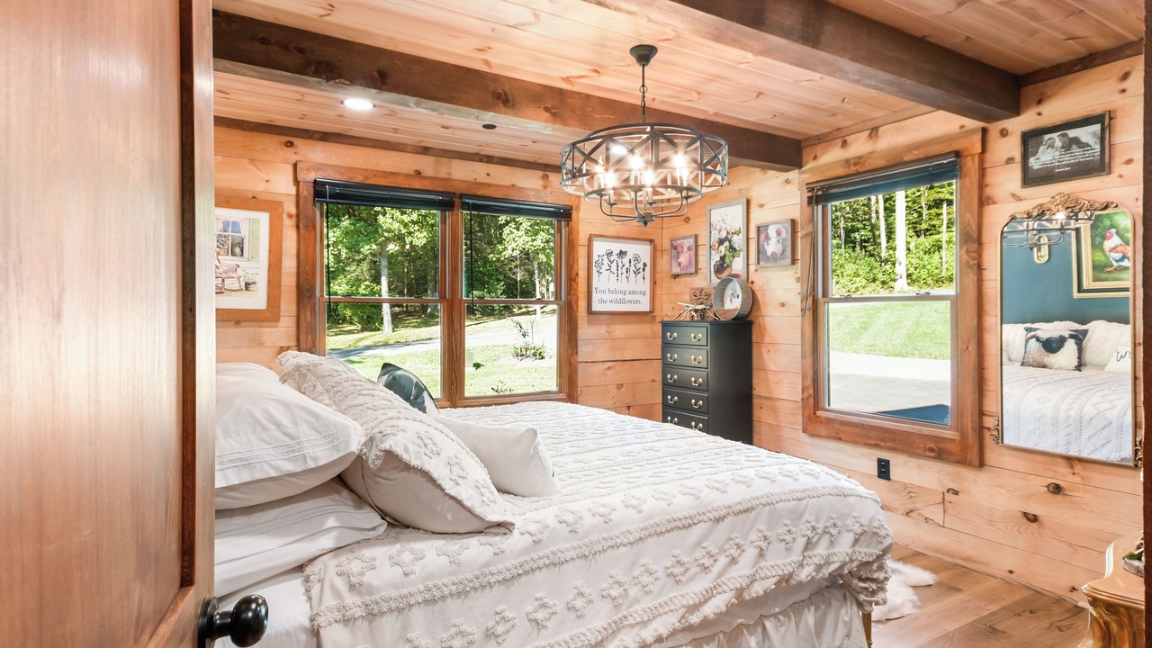 Photo of Bedroom in Smithsburg