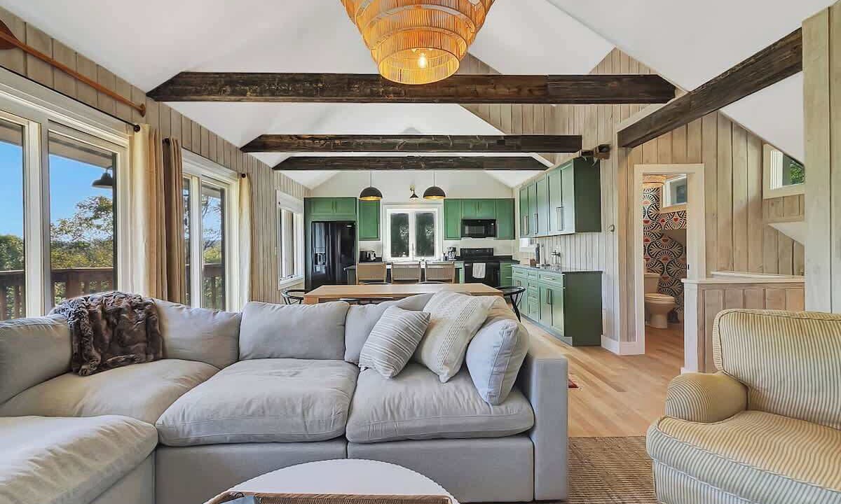 Photo of Livingroom in Bromley Mountain