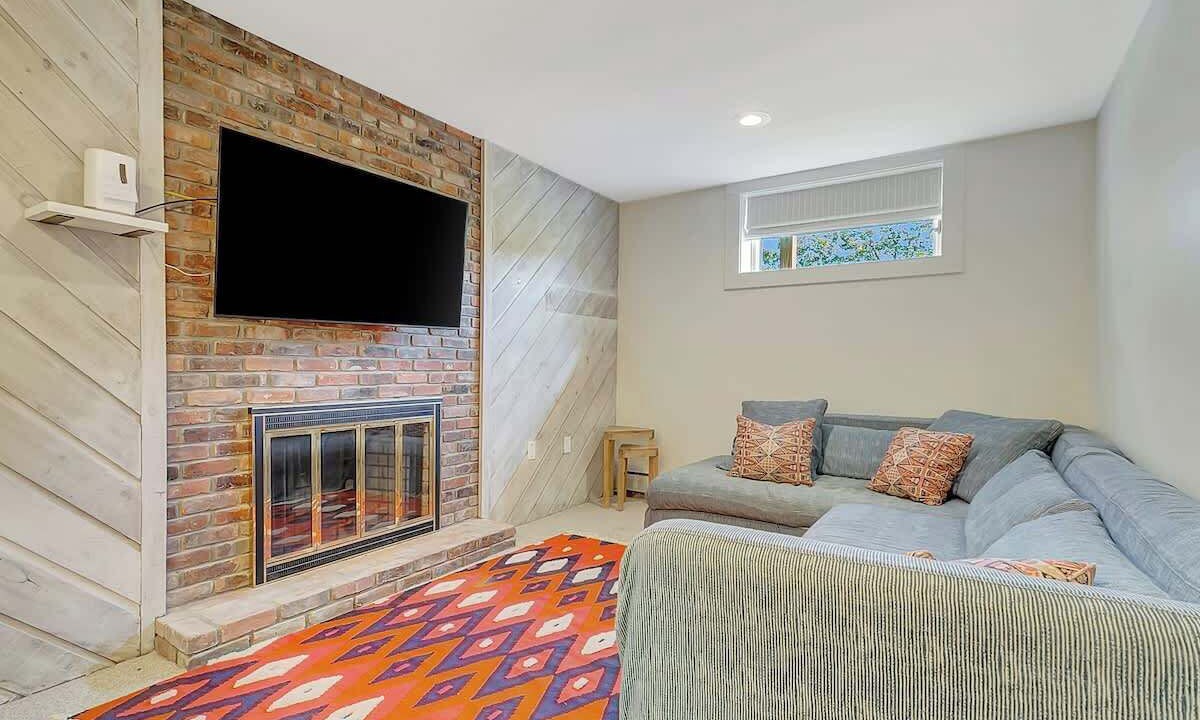 Photo of Livingroom in Bromley Mountain