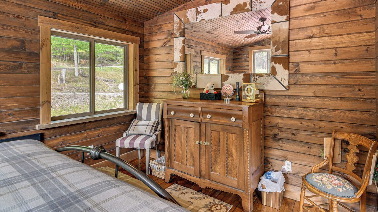 Photo of Bedroom in Cameron