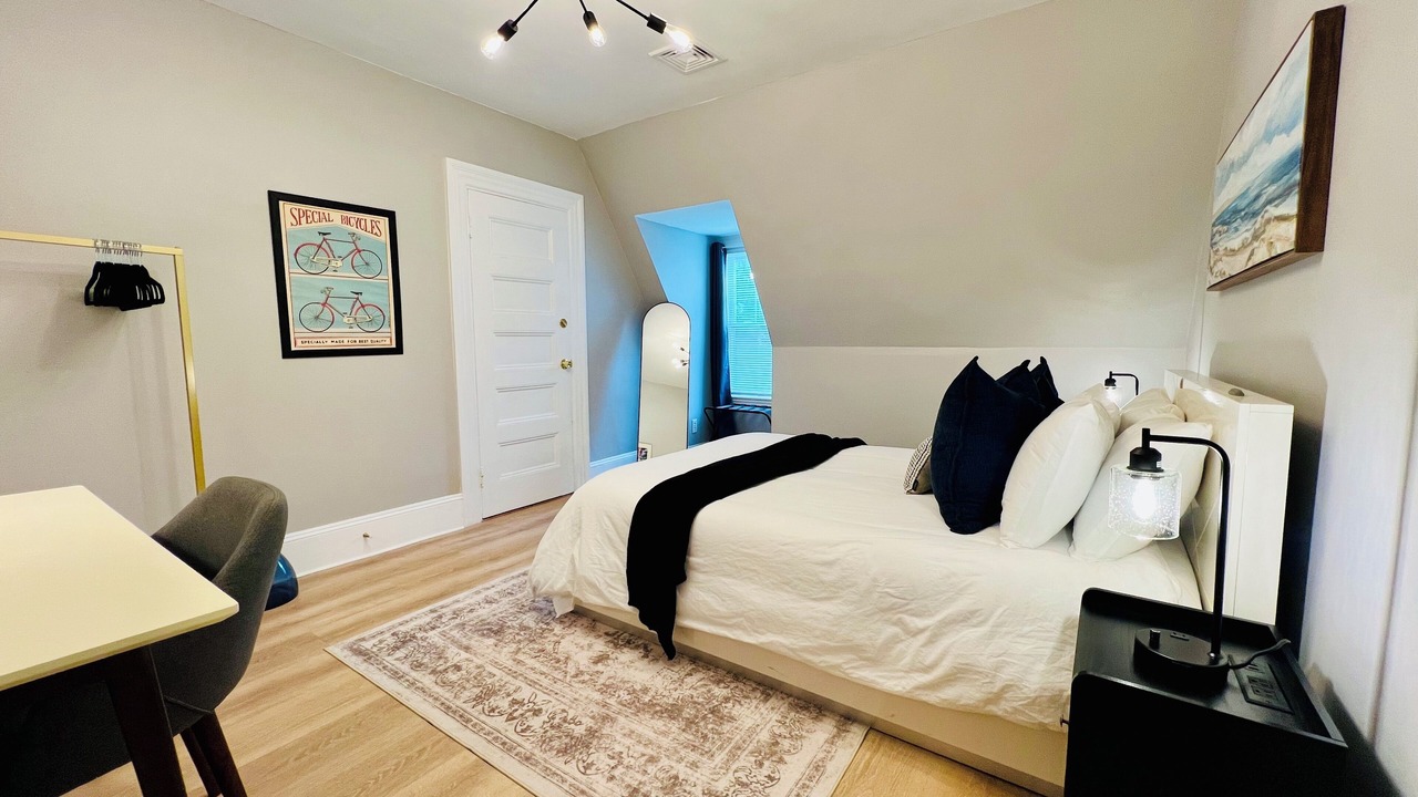 Photo of Bedroom in Mid-Cambridge