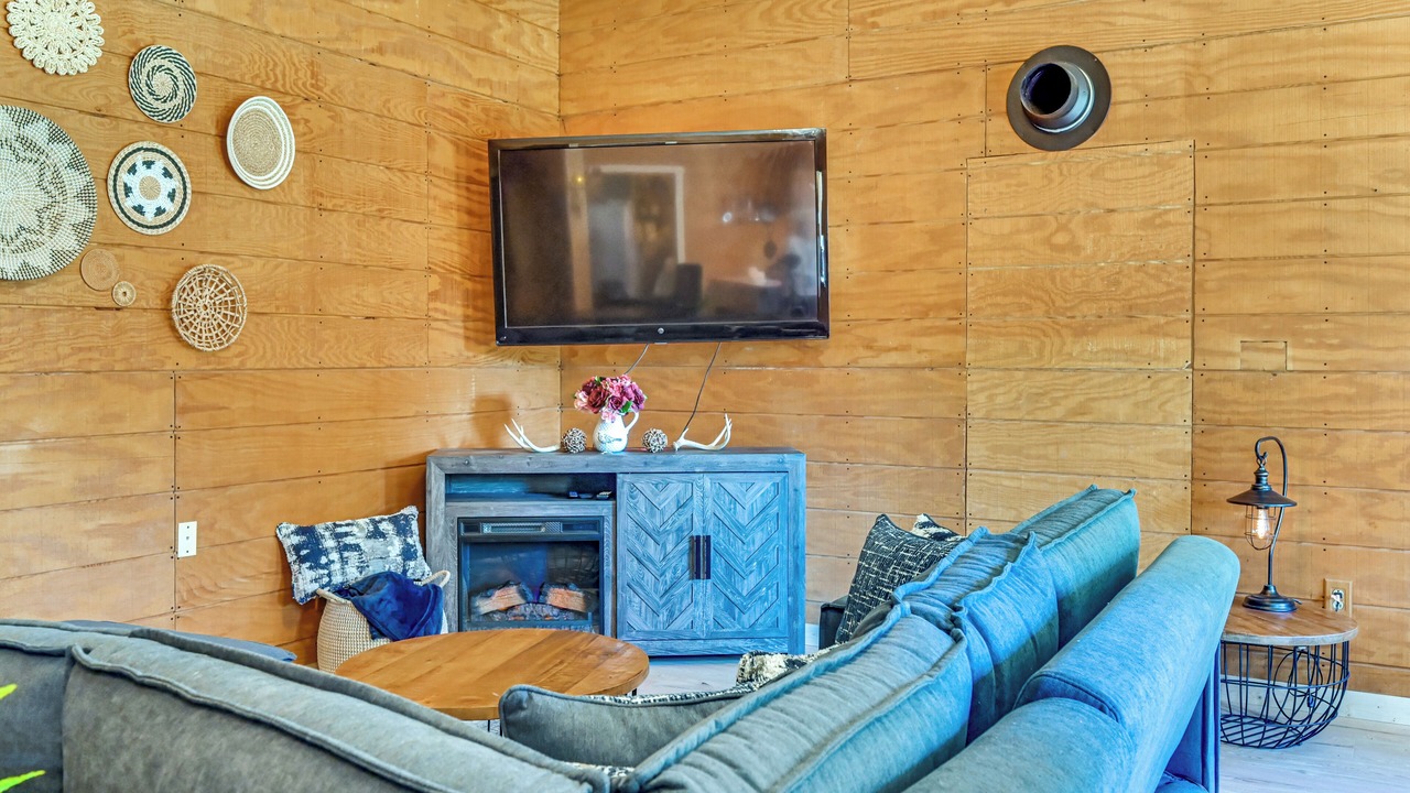 Photo of Livingroom in Sycamore Valley