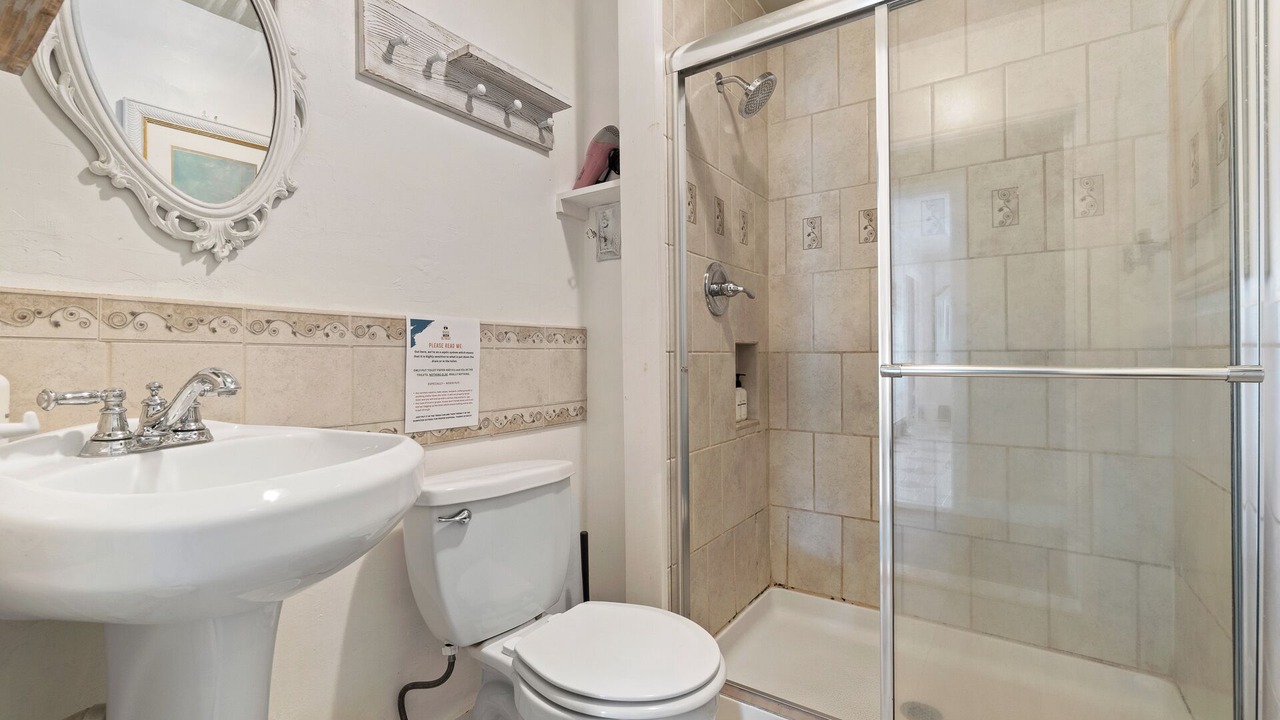 Photo of Bathroom in Warren