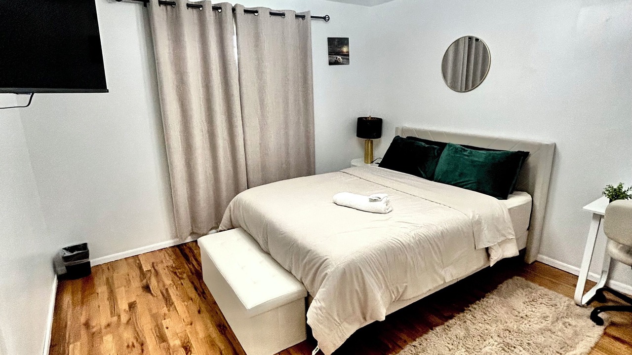 Photo of Bedroom in Ironbound District
