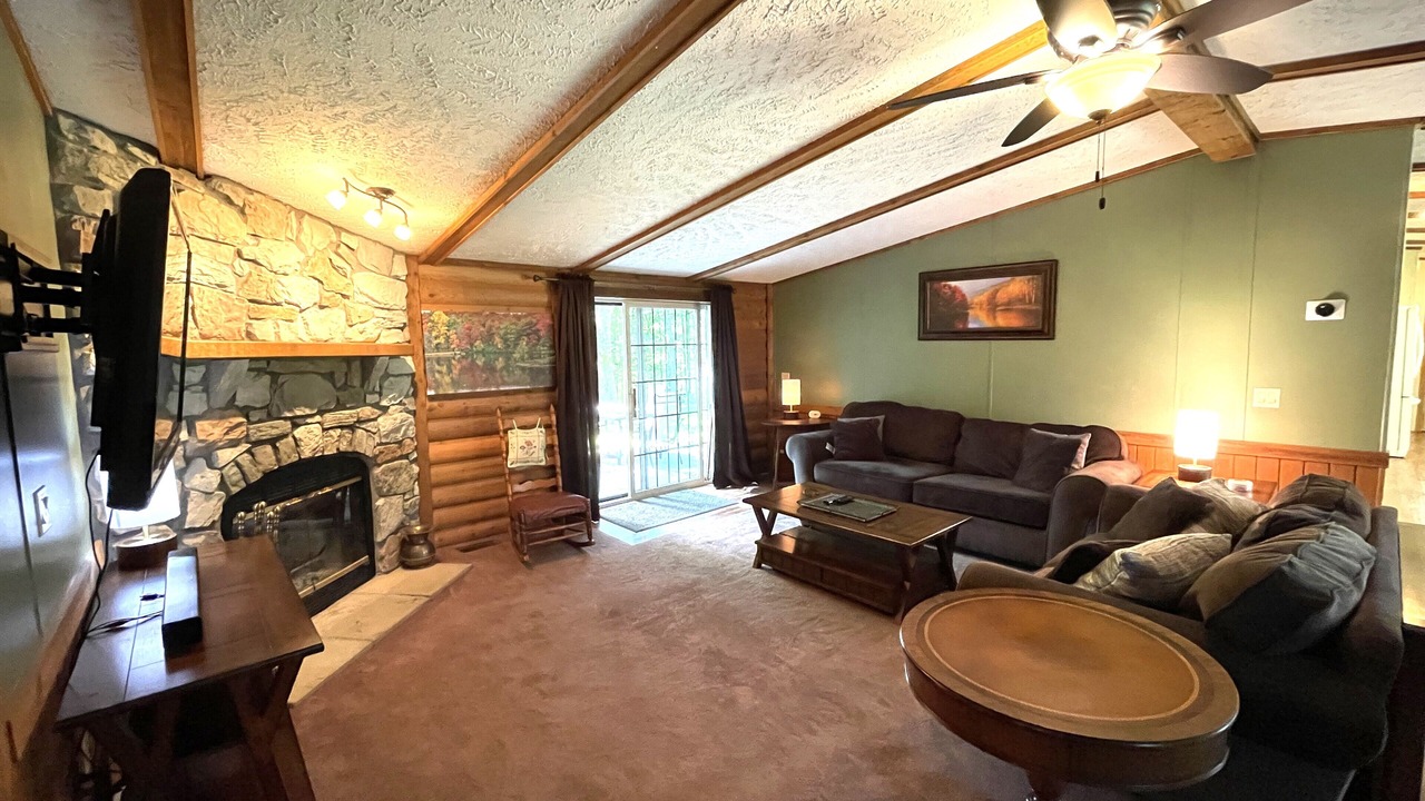 Photo of Livingroom in Spring Brook