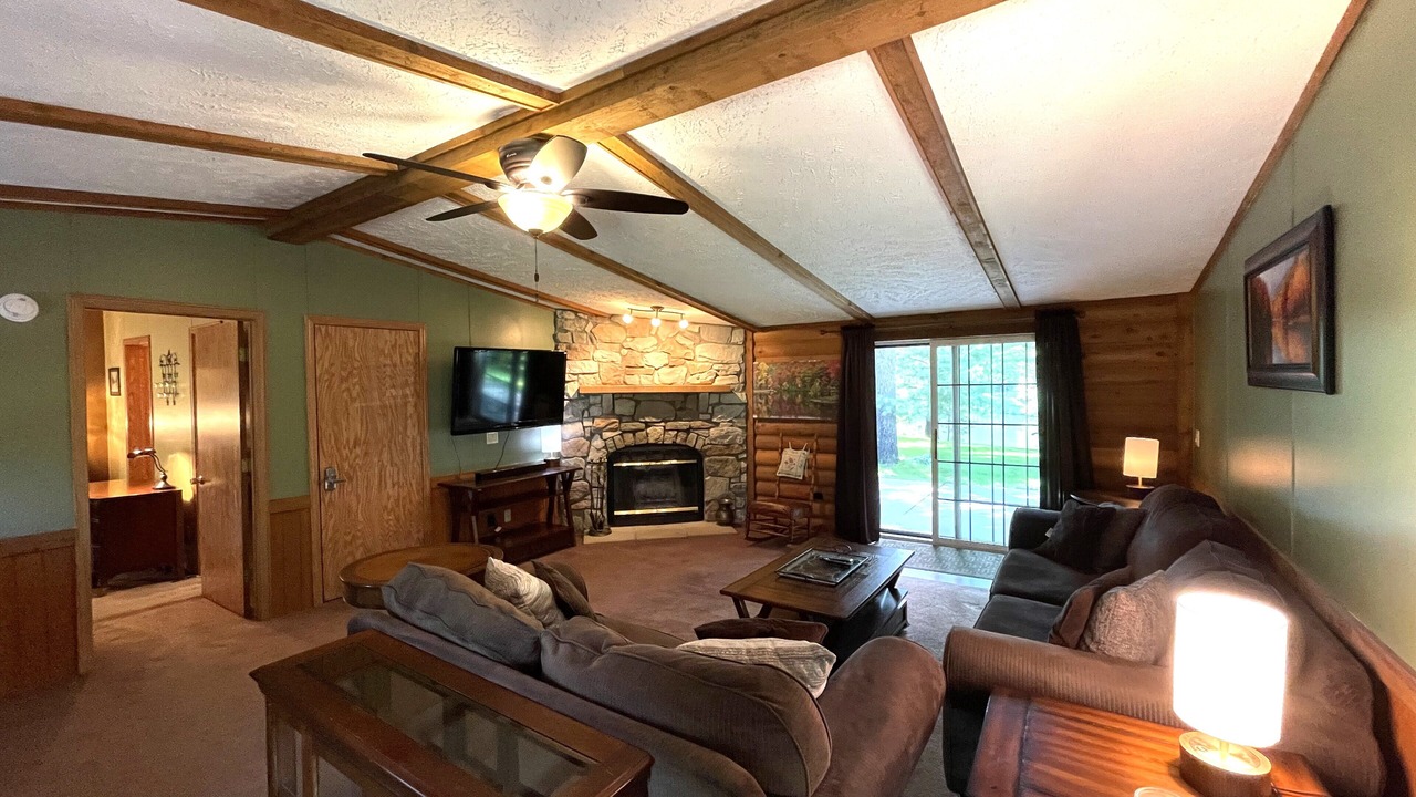 Photo of Livingroom in Spring Brook