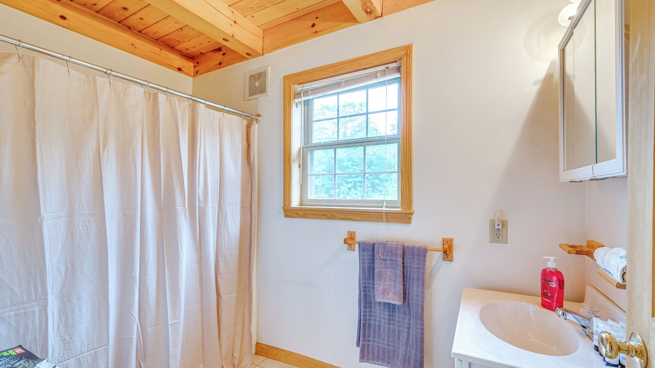 Photo of Bathroom in Jay