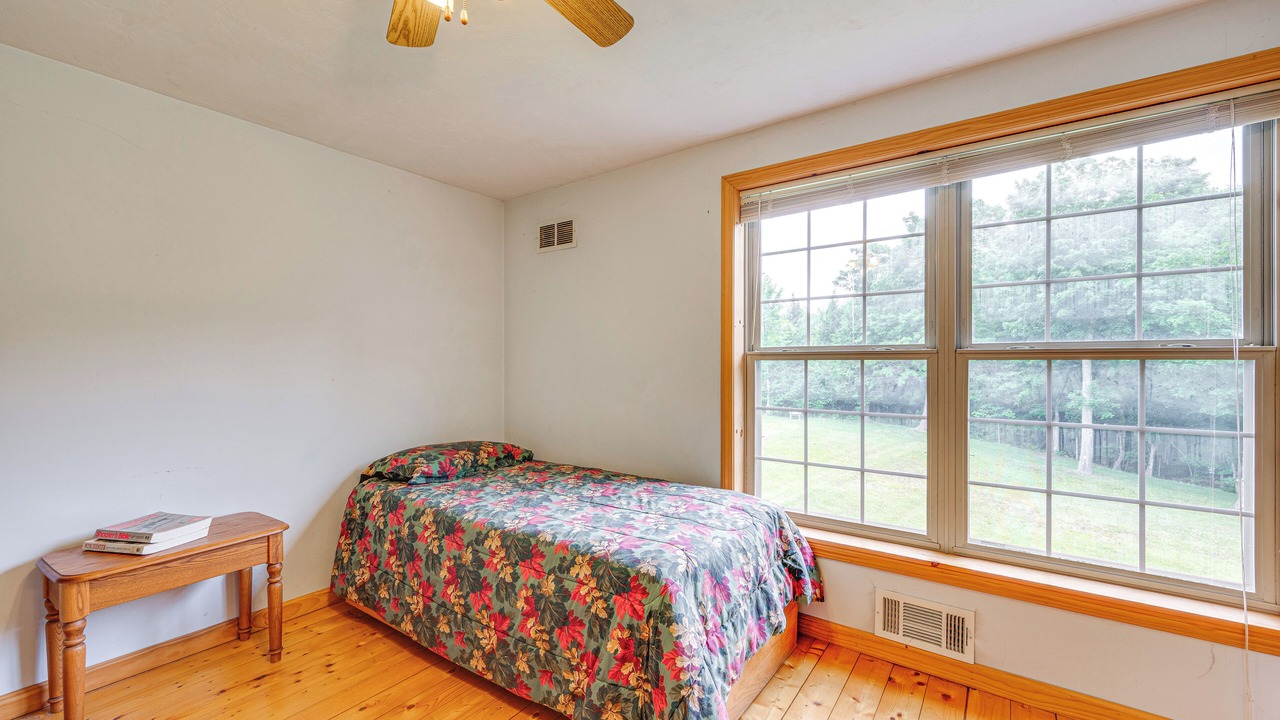 Photo of Bedroom in Jay