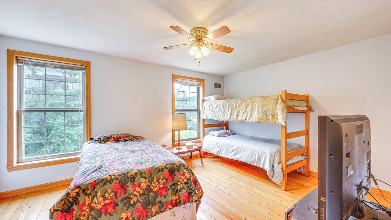 Photo of Bedroom in Jay