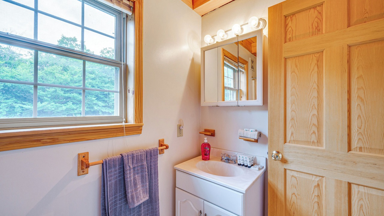 Photo of Bathroom in Jay