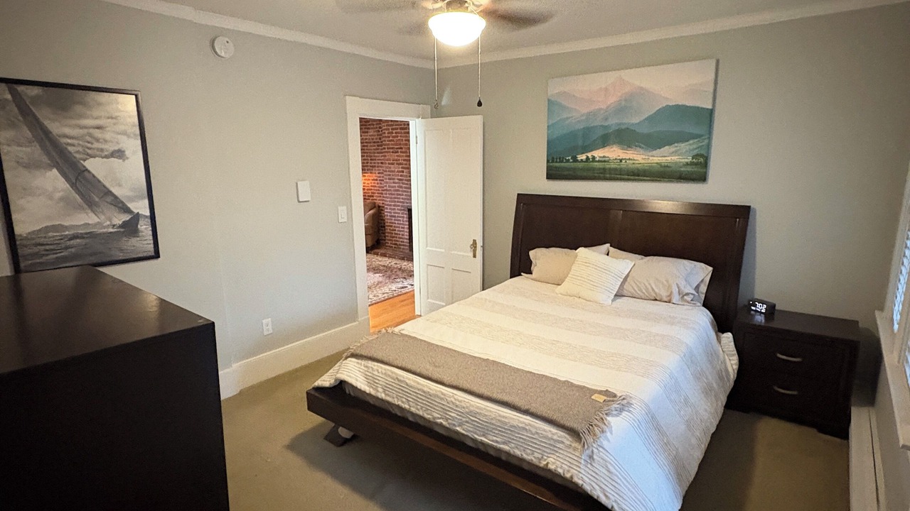 Photo of Bedroom in Downtown