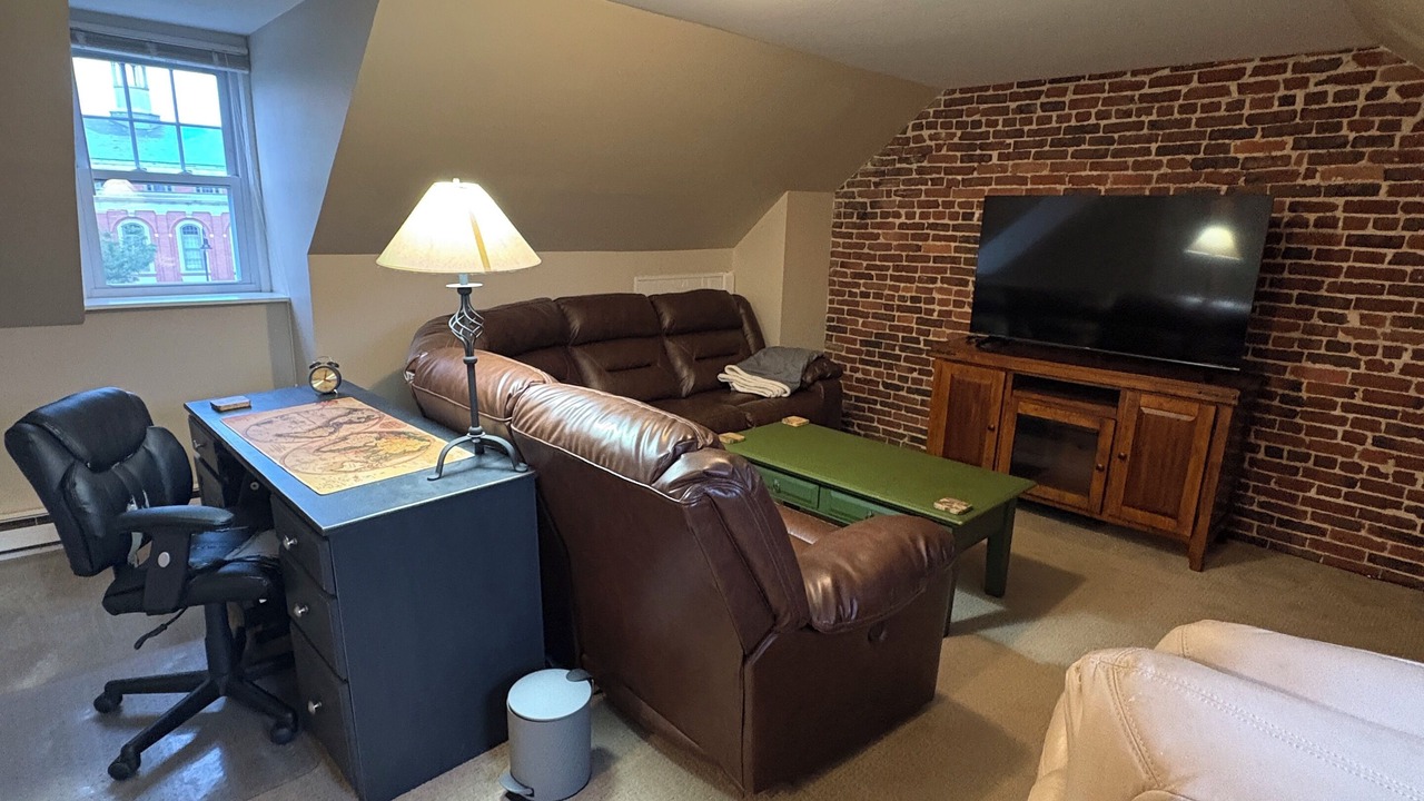 Photo of Livingroom in Downtown