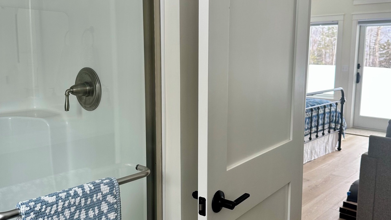 Photo of Bathroom in Warren