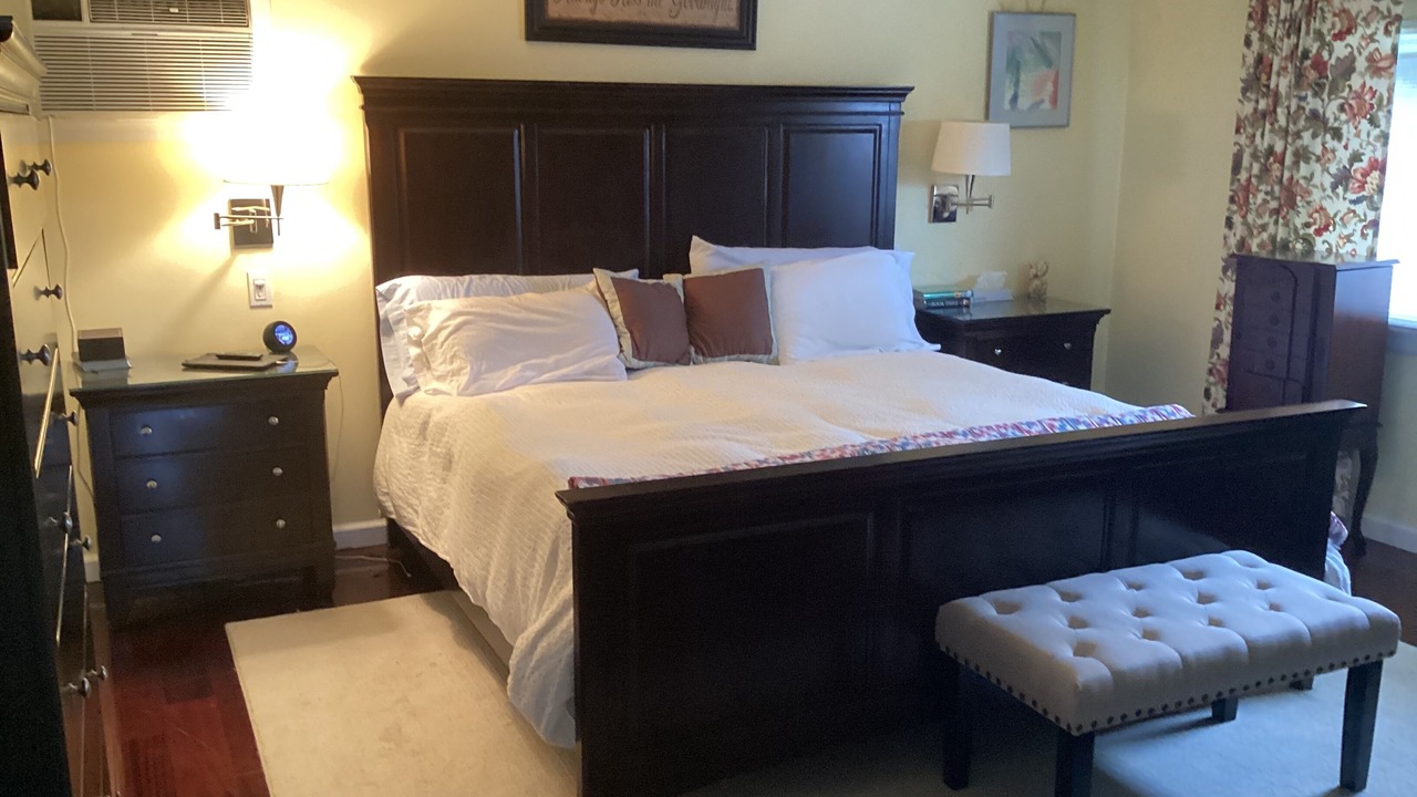 Photo of Bedroom in Farmingdale