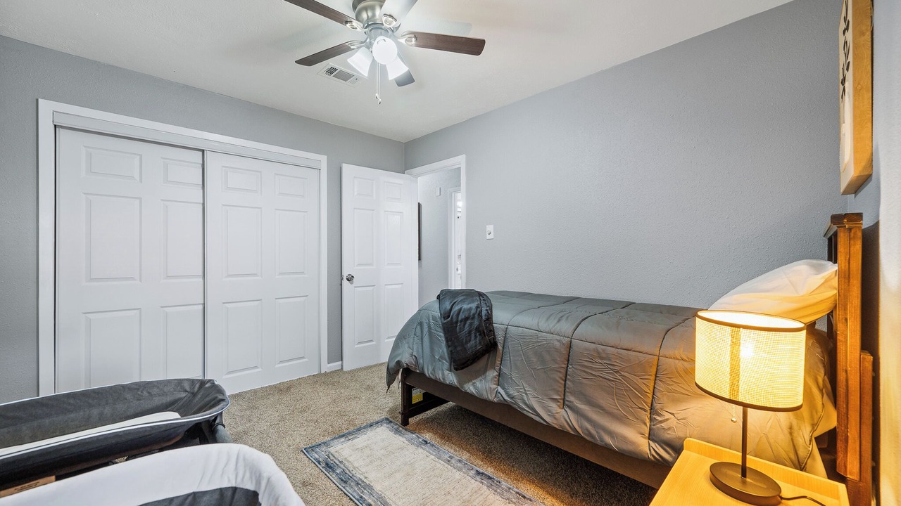 Photo of Bedroom in Humble