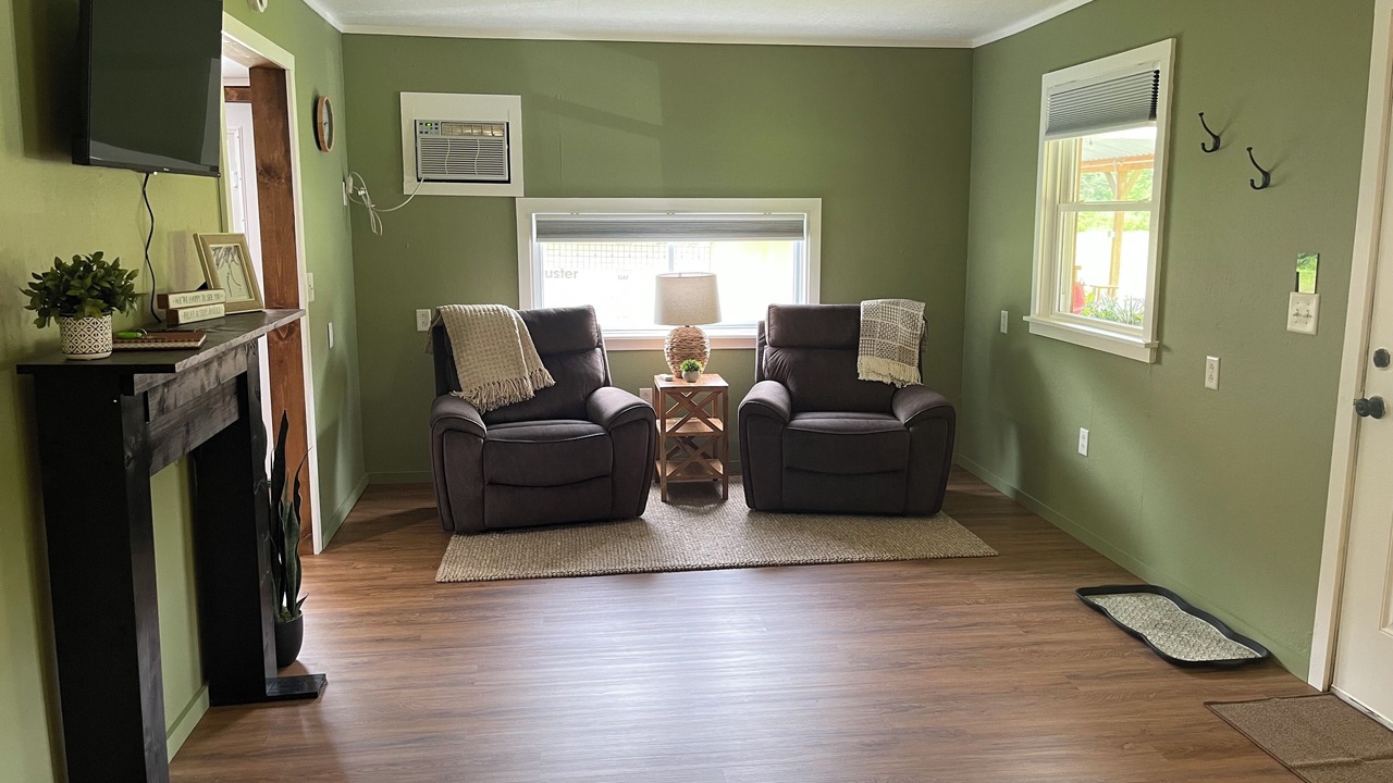 Photo of Bedroom in Painted Post