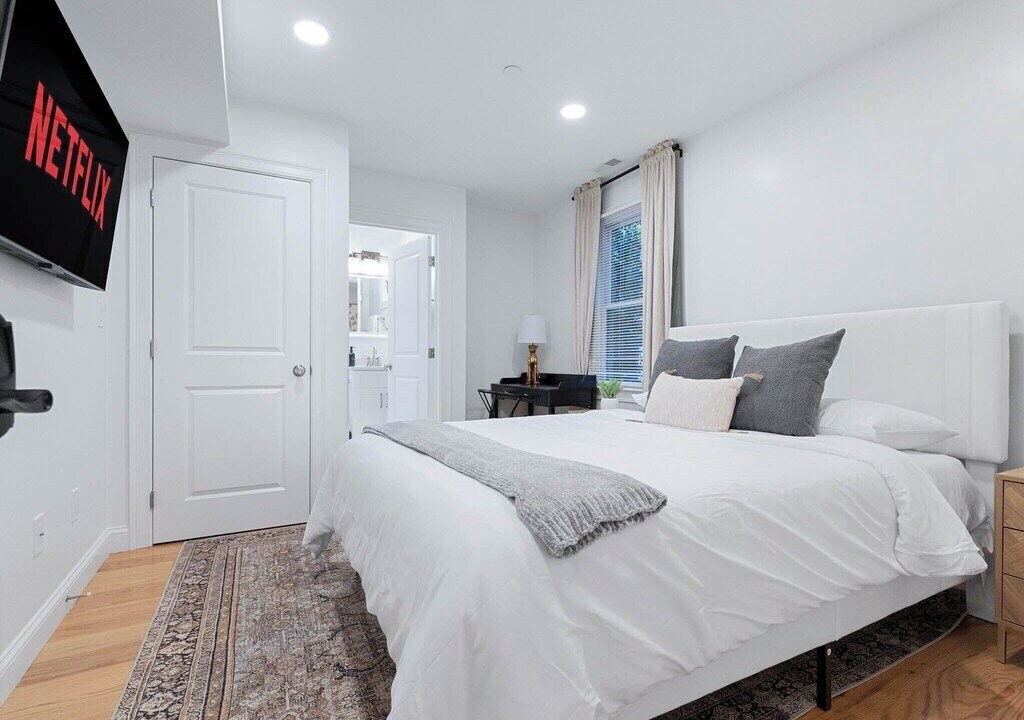 Photo of Bedroom in Central Square