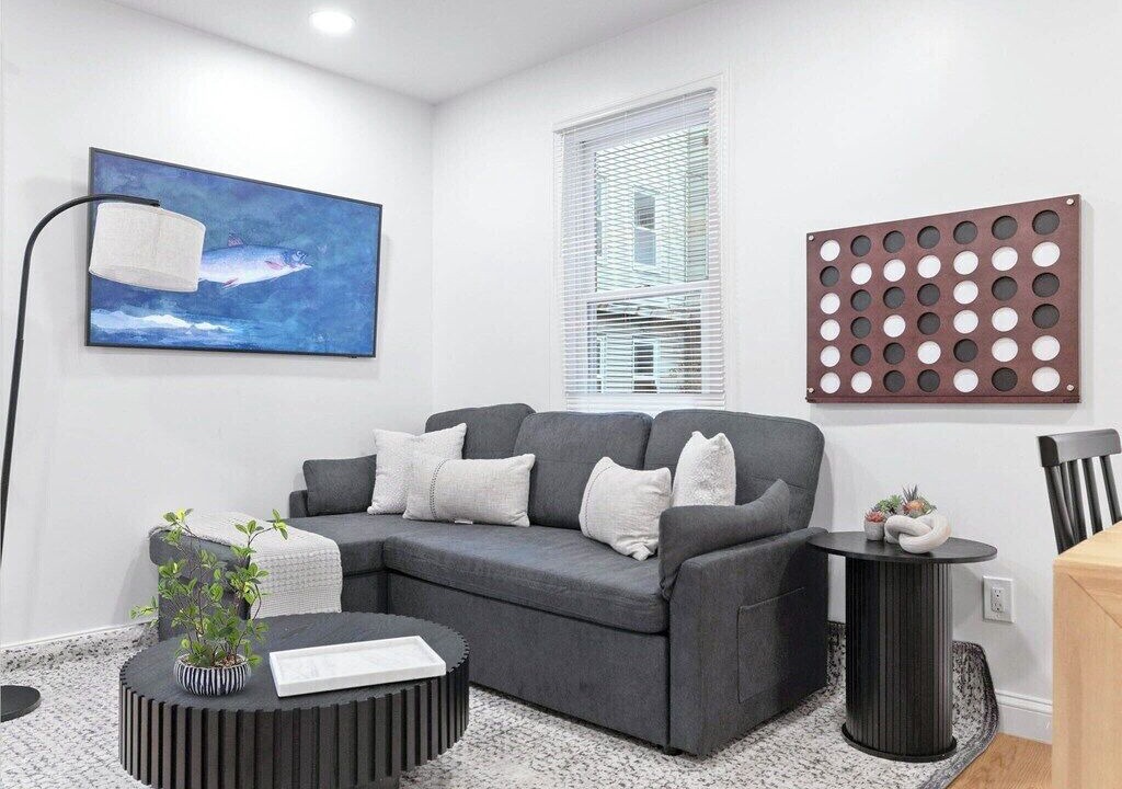 Photo of Livingroom in Central Square
