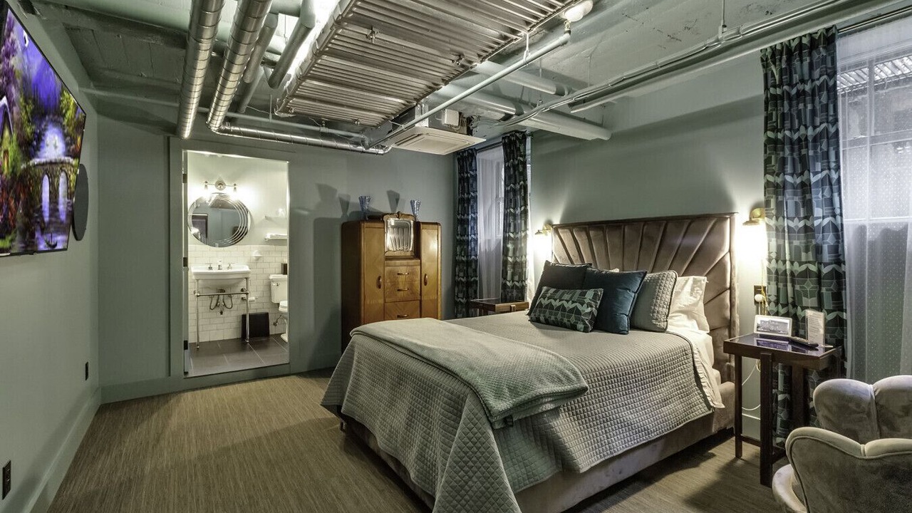 Photo of Bedroom in East Aurora