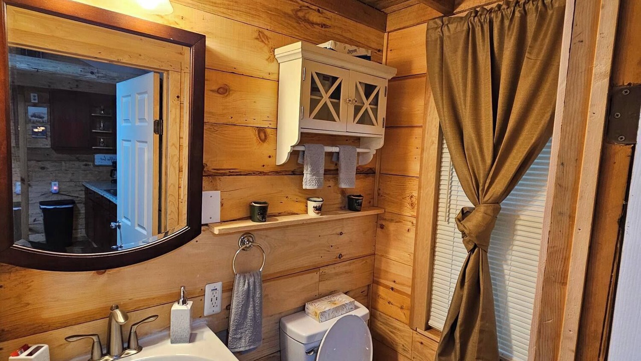 Photo of Bathroom in Smyrna