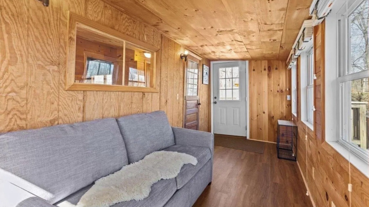 Photo of Livingroom in Malletts Bay