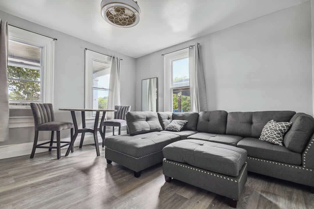 Photo of Livingroom in Downtown Niagara Falls