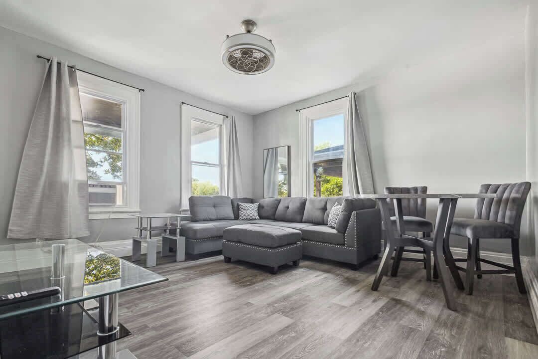 Photo of Livingroom in Downtown Niagara Falls