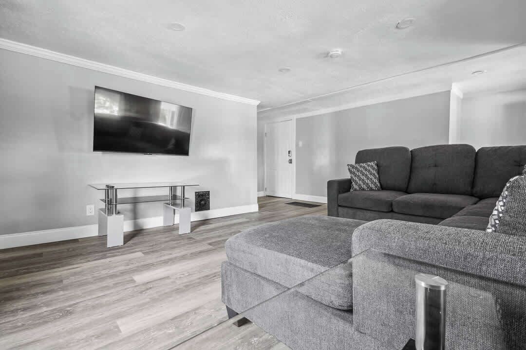 Photo of Livingroom in Downtown Niagara Falls