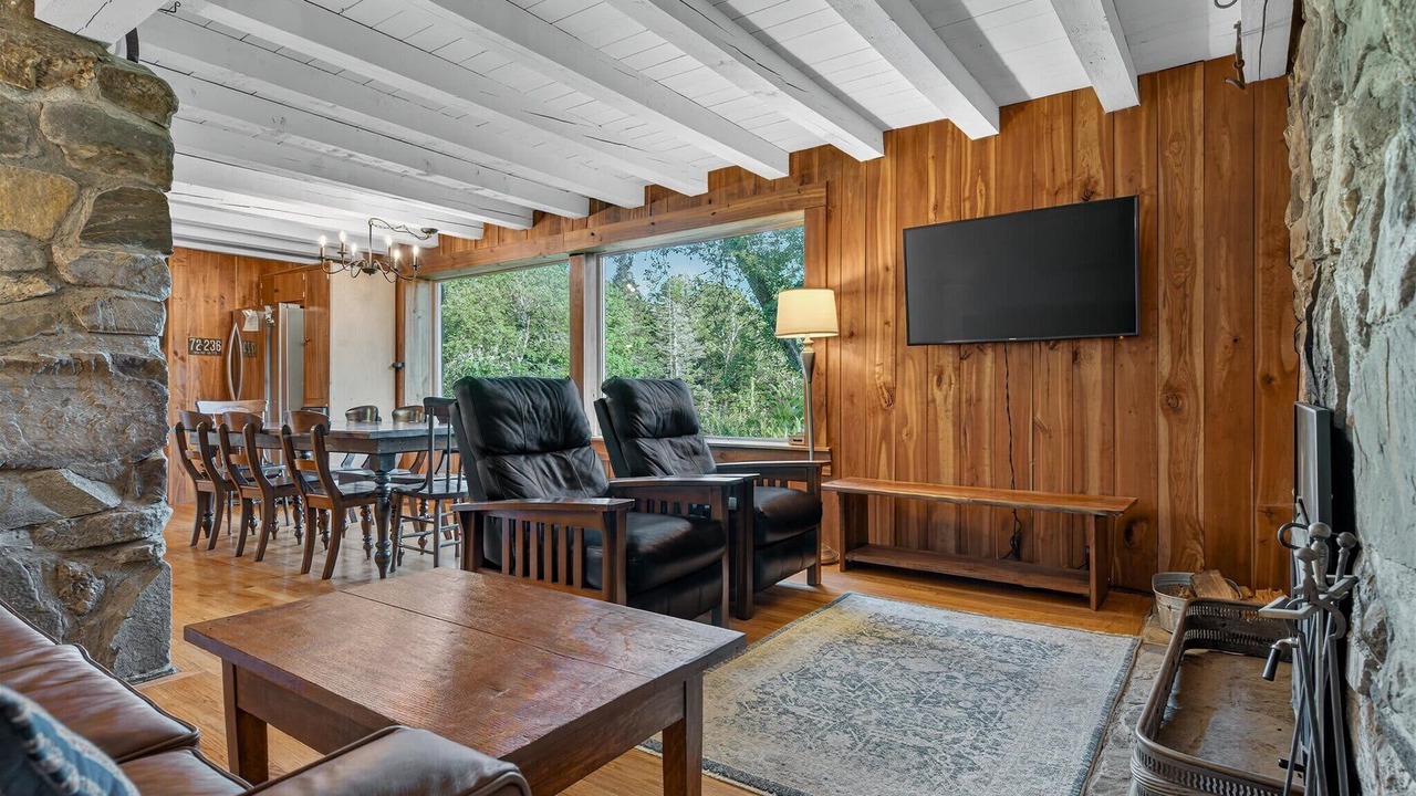 Photo of Livingroom in Lyndon Center