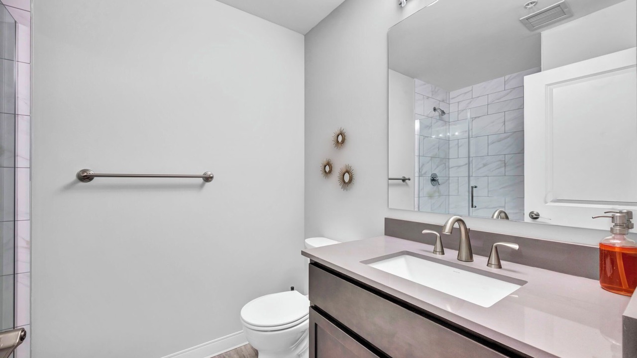 Photo of Bathroom in Gateway District