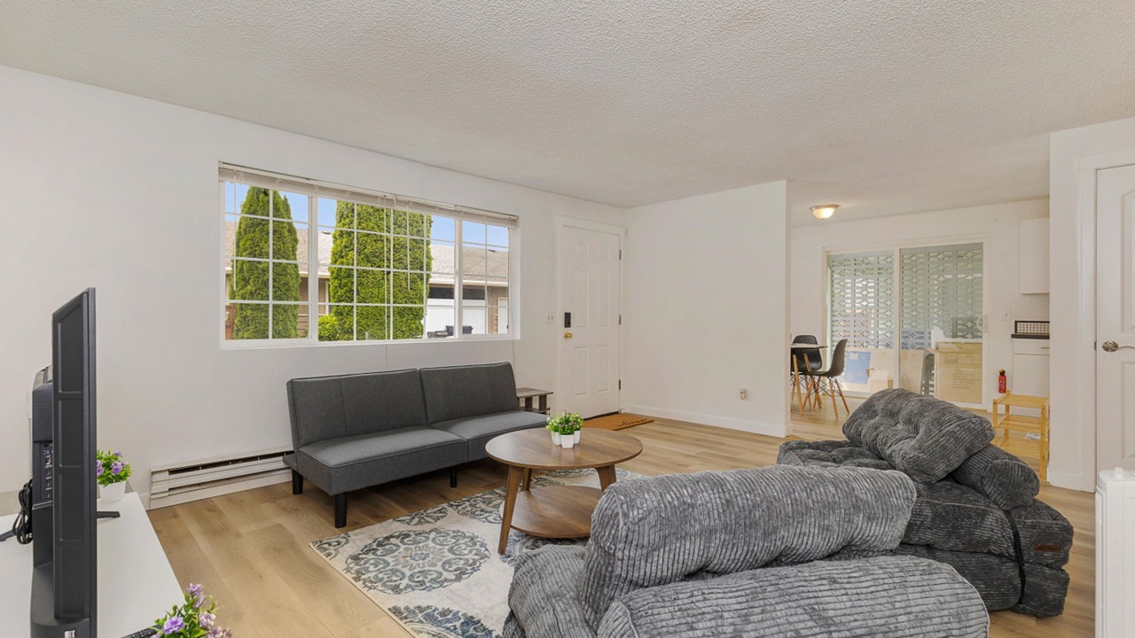 Photo of Livingroom in Picnic Point-North Lynnwood