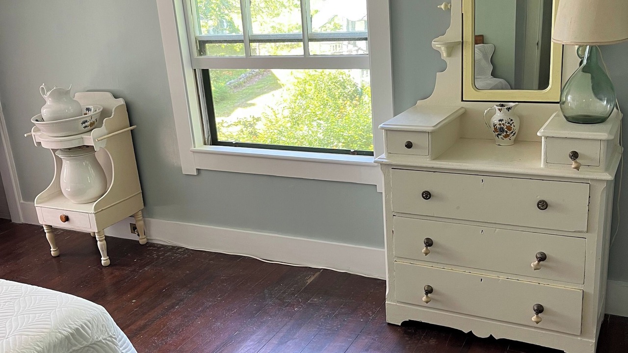 Photo of Bedroom in Shelburne