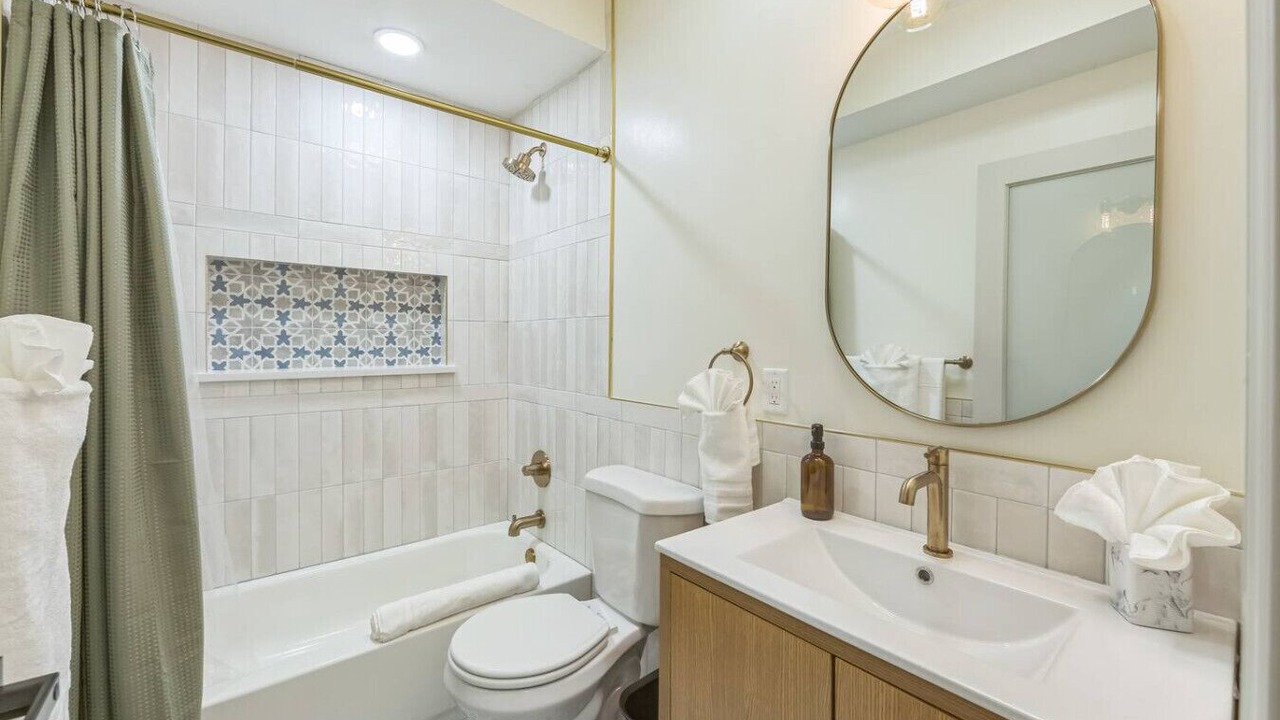 Photo of Bathroom in North Philadelphia West