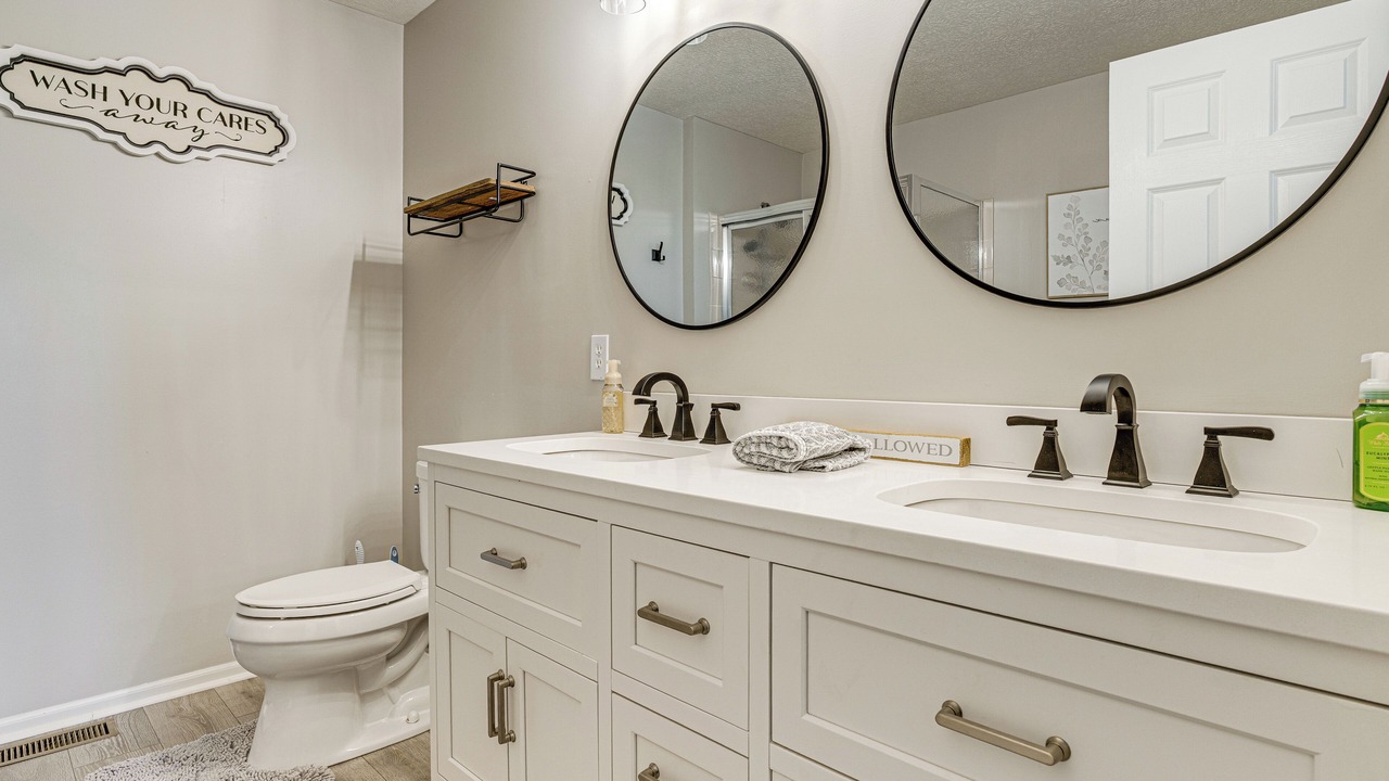 Photo of Bathroom in Lewis Center