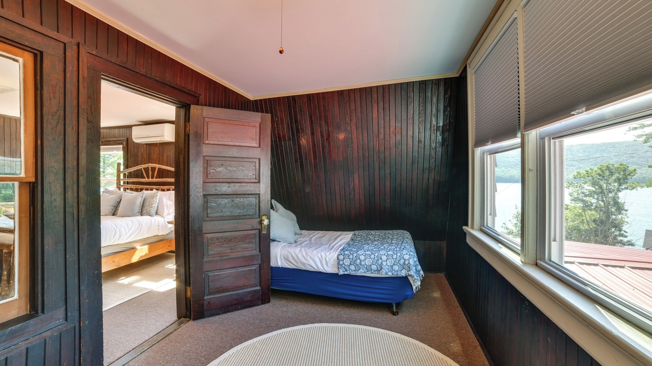 Photo of Bedroom in Cooperstown - Otsego Lake