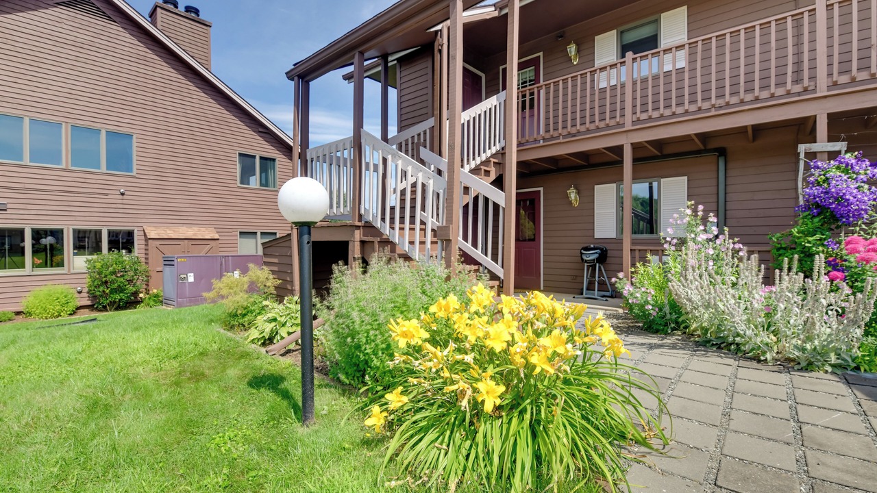 Photo of Outdoor in Newport Center