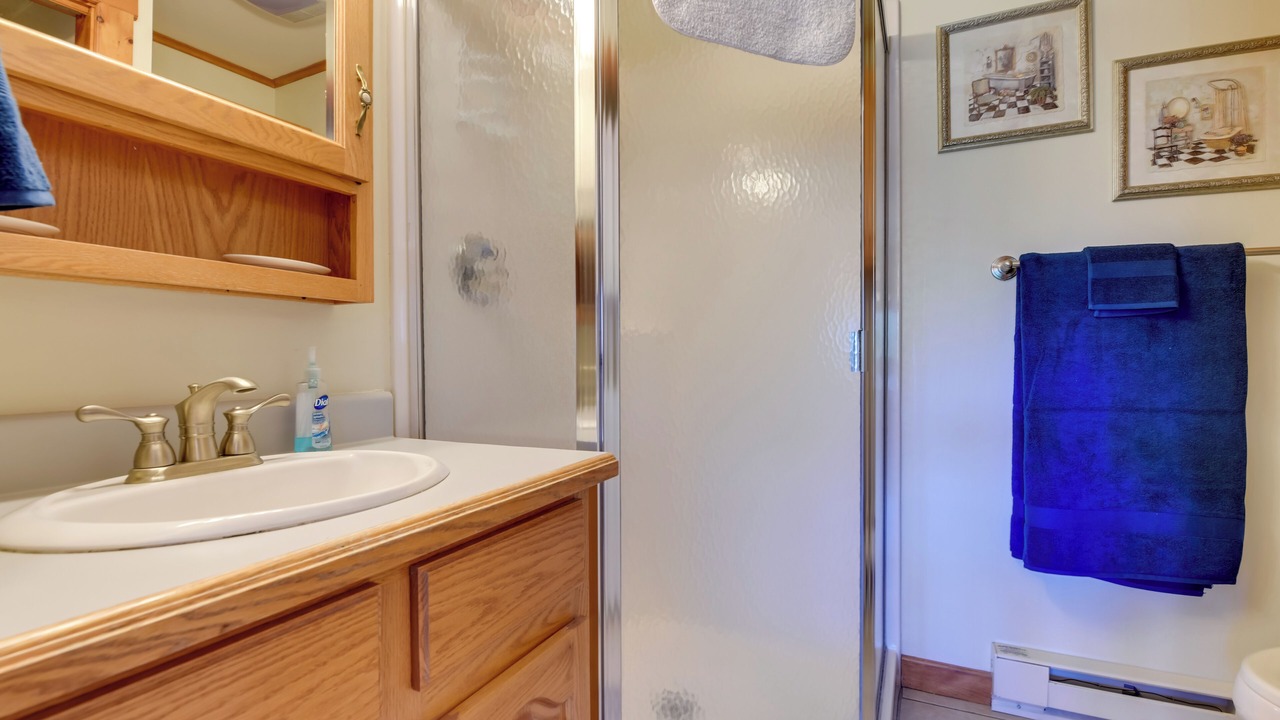 Photo of Bathroom in Newport Center