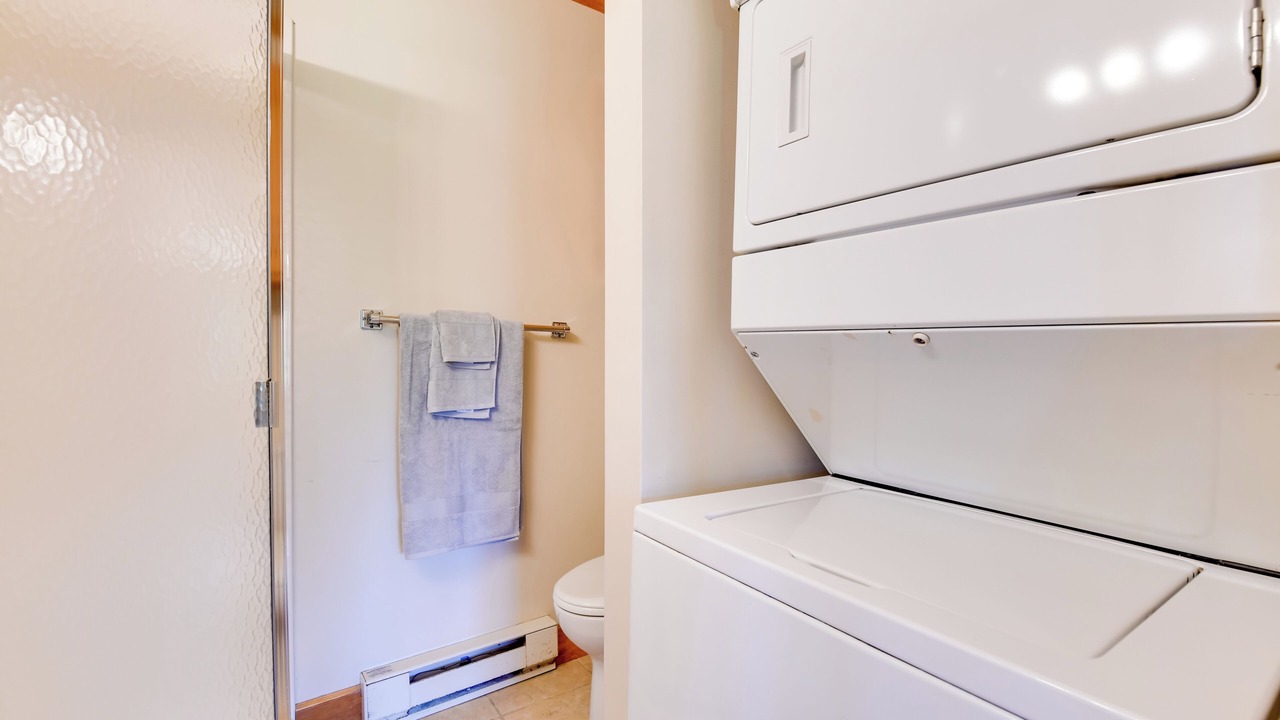 Photo of Bathroom in Newport Center